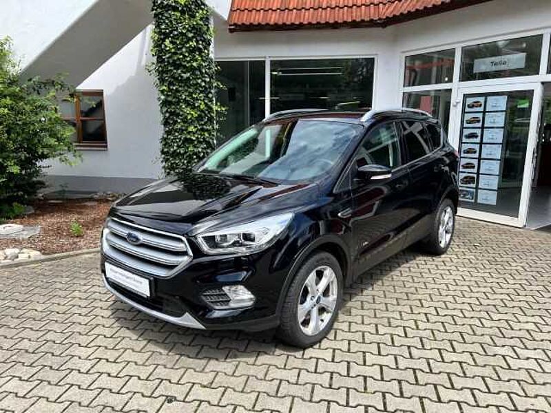 Ford Kuga 180PS Automatik 4x4 Titanium / NAVI / LEDER / PDC