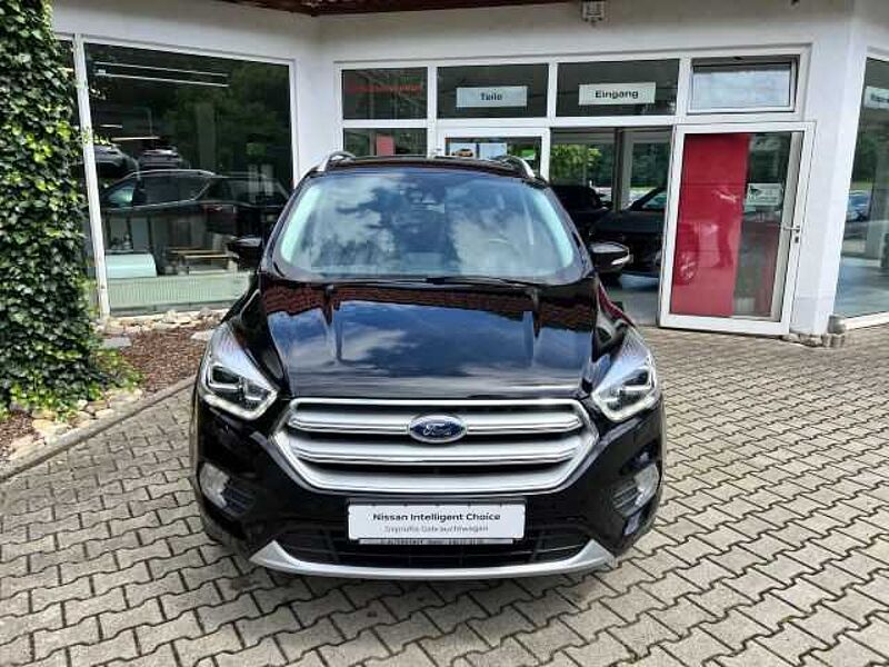 Ford Kuga 180PS Automatik 4x4 Titanium / NAVI / LEDER / PDC