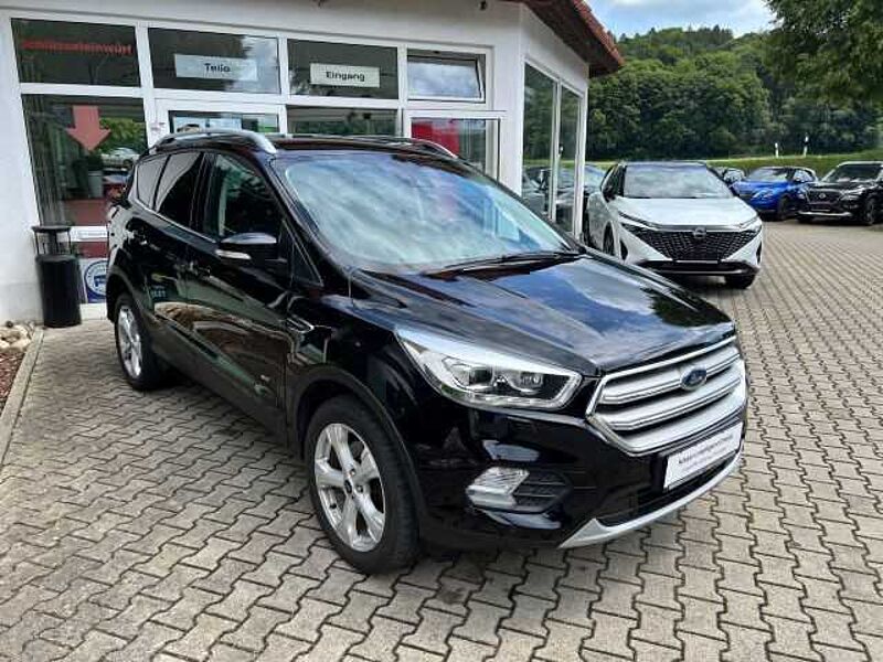 Ford Kuga 180PS Automatik 4x4 Titanium / NAVI / LEDER / PDC