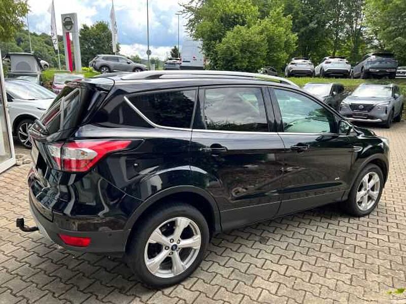 Ford Kuga 180PS Automatik 4x4 Titanium / NAVI / LEDER / PDC