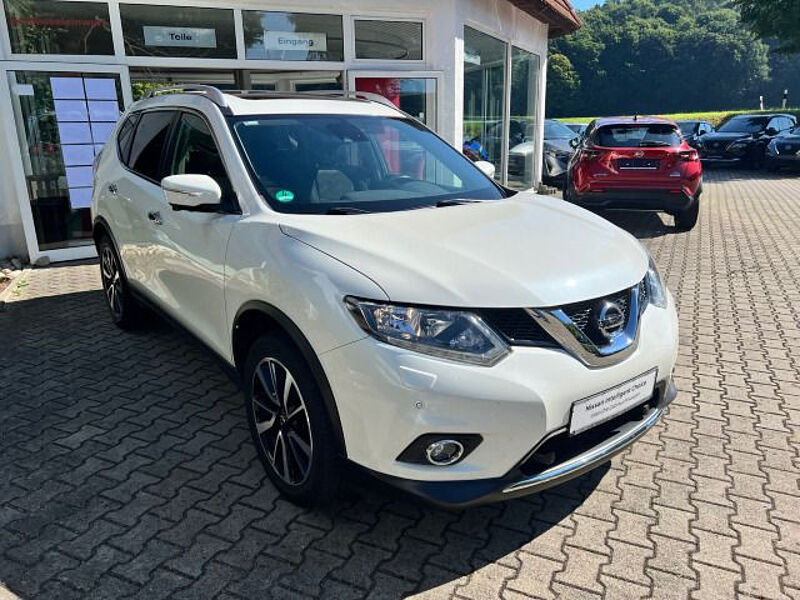 Nissan X-Trail 1.6DIG-T 162PS N-VISION / NAVI / 360° / PDC