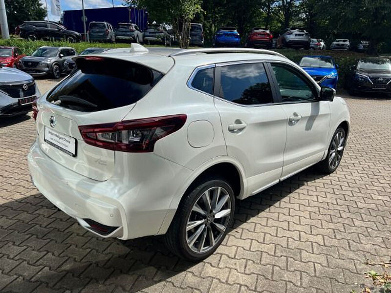 Nissan Qashqai 150PS 4x4 Automatik Tekna+ Topmodel / LED / 360° / LEDER / AHK