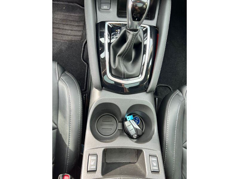 Nissan Qashqai 158PS DCT Akari / NAVI / LED / 360° / LEDER