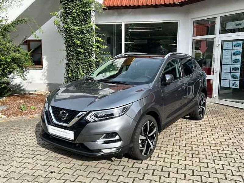 Nissan Qashqai 158PS DCT Akari / NAVI / LED / 360° / LEDER