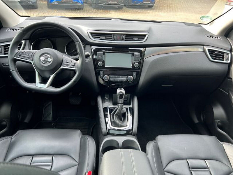 Nissan Qashqai 158PS DCT Akari / NAVI / LED / 360° / LEDER