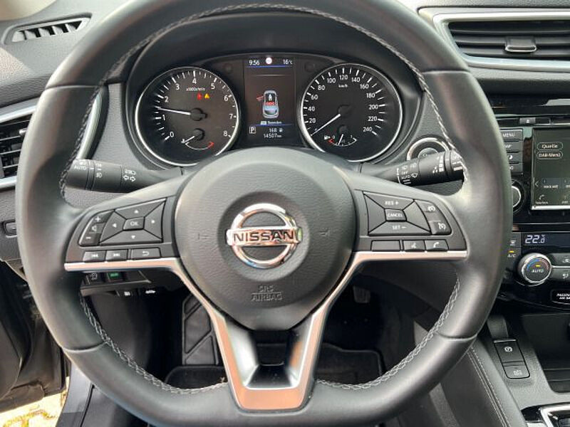 Nissan Qashqai 158PS DCT Akari / NAVI / LED / 360° / LEDER