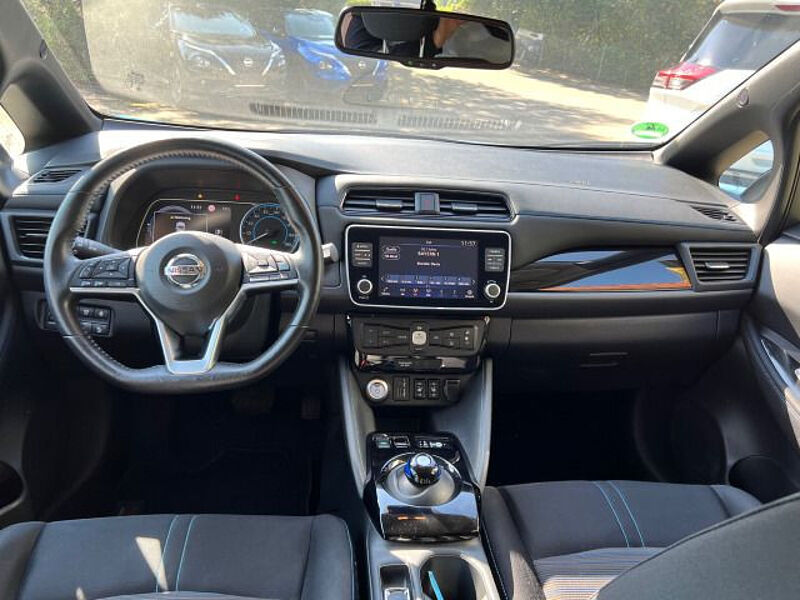 Nissan Leaf 40KW 150PS N-Connecta / 360° / NAVI / Sitzheizung