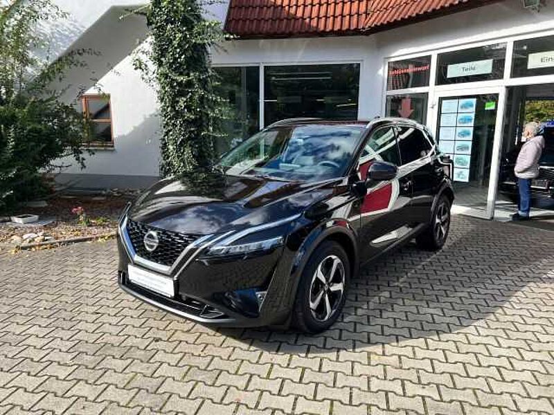 Nissan Qashqai 158PS Xtronic Premiere Edition / NAVI / 360° / LED