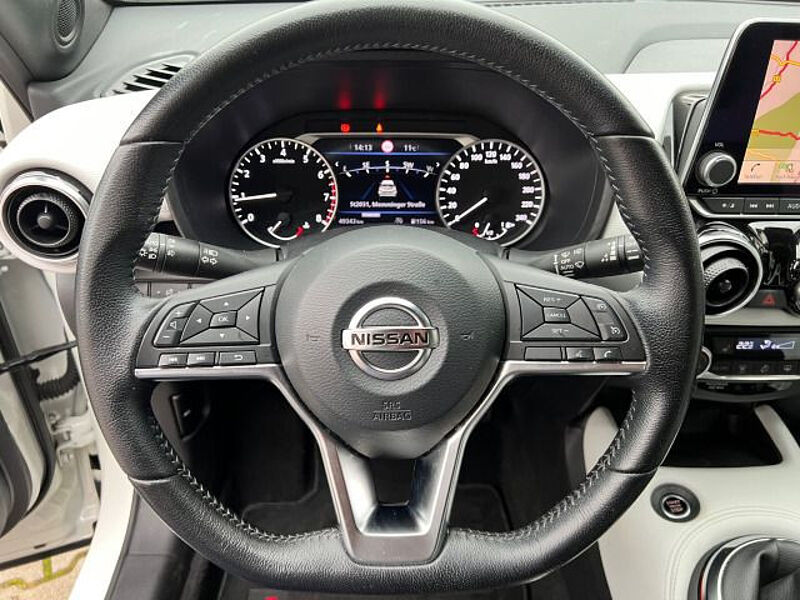 Nissan Juke 117PS N-Design / NAVI / LED / LEDER / 19ZOLL