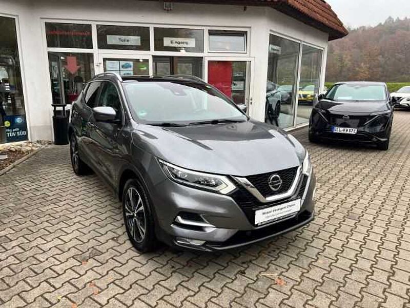 Nissan Qashqai 158PS DCT Akari / NAVI / LEDER / 360°