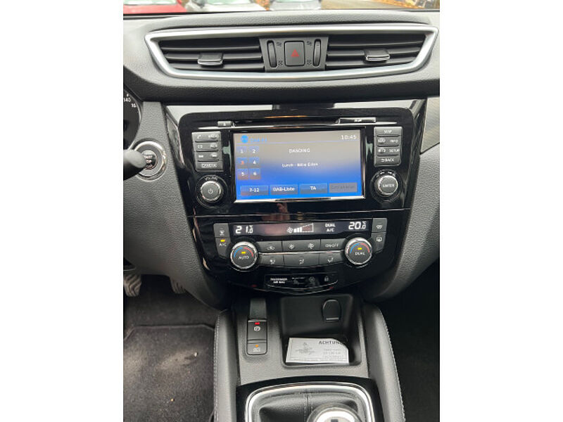 Nissan Qashqai 1.6DIG-T 162PS N-Connecta / NAVI / 360° / LED