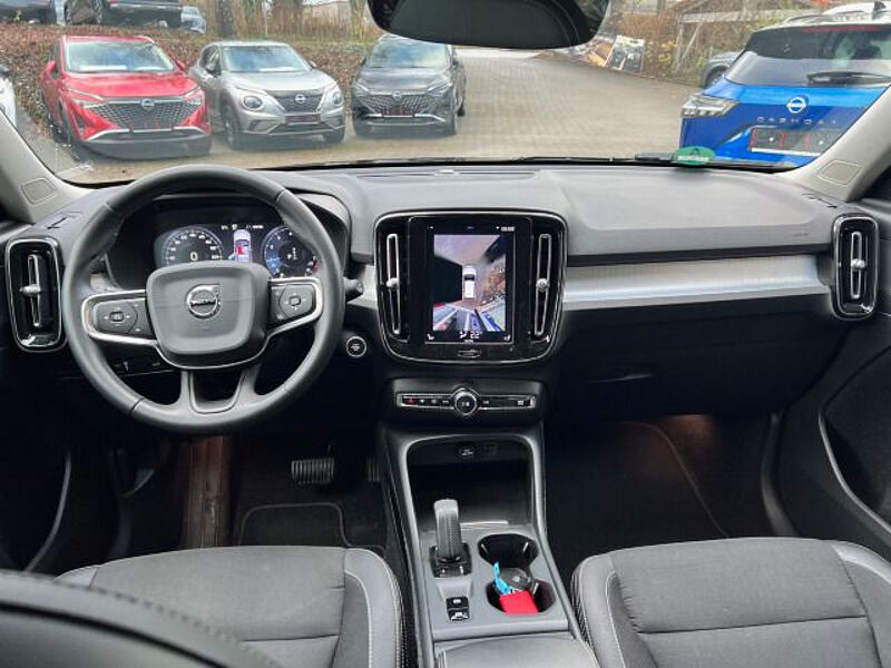 Volvo XC40 163PS Automatik Momentum Pro / LED / SITZHEIZUNG