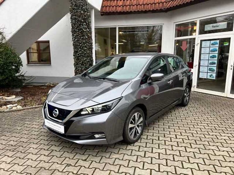 Nissan Leaf 40KW 150PS Acenta / KLIMA / CARPLAY / SITZHEIZUNG