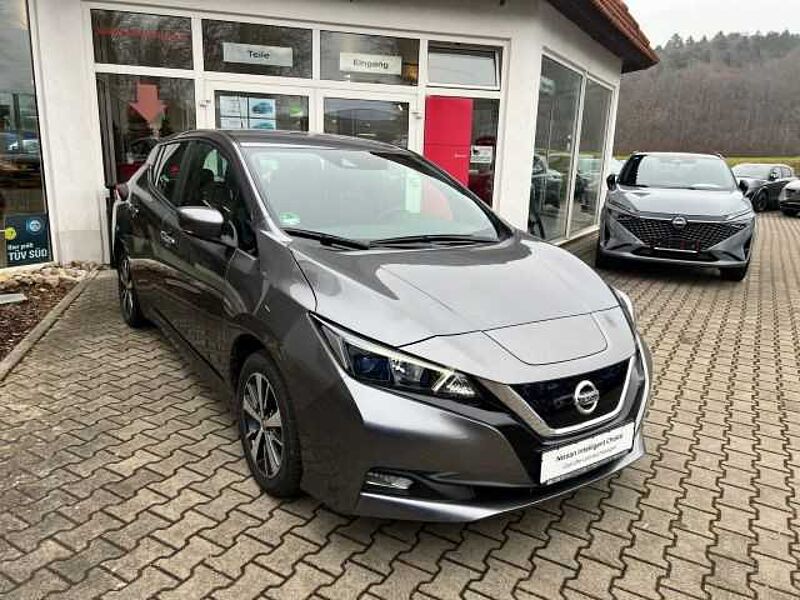 Nissan Leaf 40KW 150PS Acenta / KLIMA / CARPLAY / SITZHEIZUNG