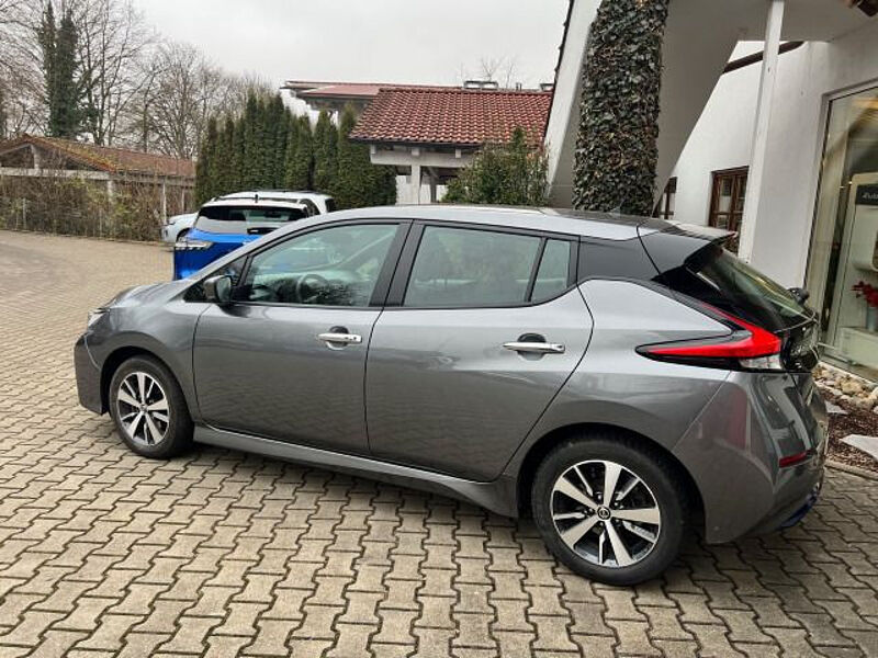 Nissan Leaf 40KW 150PS Acenta / KLIMA / CARPLAY / SITZHEIZUNG