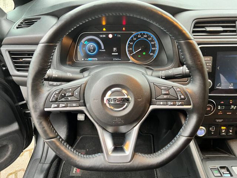 Nissan Leaf 40KW 150PS Acenta / KLIMA / CARPLAY / SITZHEIZUNG