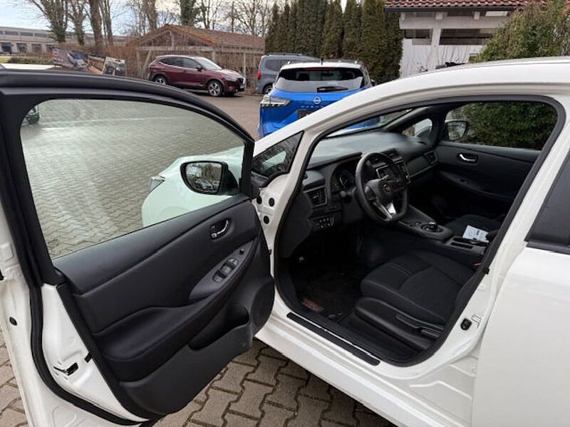 Nissan Leaf e+ 62KW 217PS Acenta / Sitzheizung / 8-fach / Rückfahrkamera